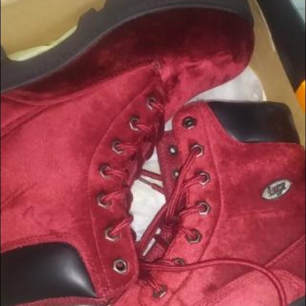 LUGZ Size 9. Color Ruby/Black Brand New